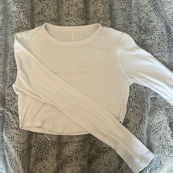 Lululemon White Long Sleeve Crop Top - Picture 1 of 4